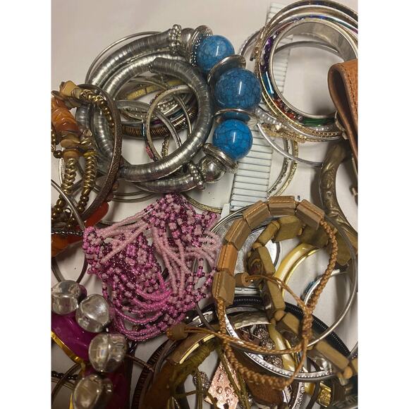 Vintage To Now Bracelet Lot B 2 Pounds - Picture 8 of 8